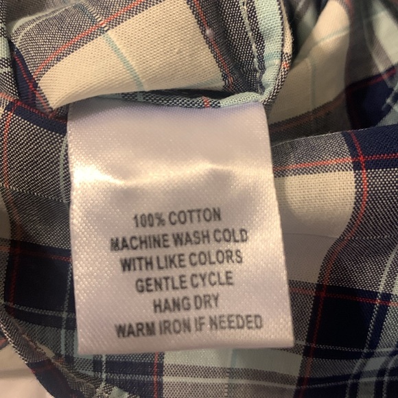 UNTUCKit Women’s Sorbo plaid shirt - Picture 8 of 9